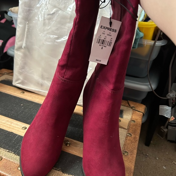 Nine West Women’s Size 6 Tall Suede Women’s Boots - Picture 2 of 6